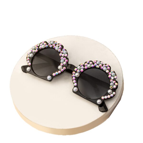 O1CN01AgRg4C2KOaI8Vg49E_2219385649547-0-cib Wholesale Girl's cute pearl studded diamond sunglasses
