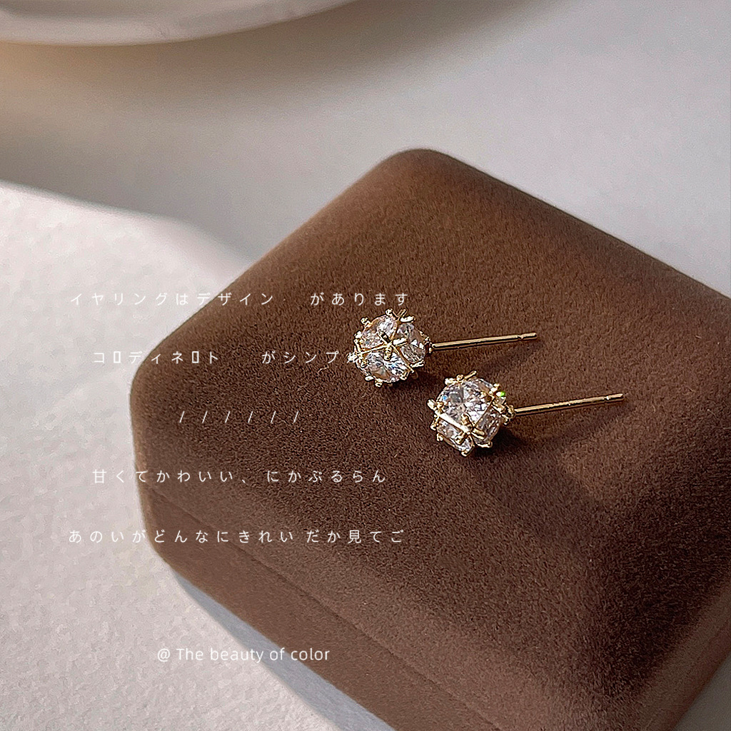 Wholesale Stereoscopic lyheal geometric square zircon sier needle earrings