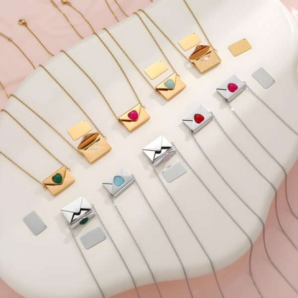 Wholesale Valentine's Day Natural Agate Heart-Shaped Envelope Pendant Necklace