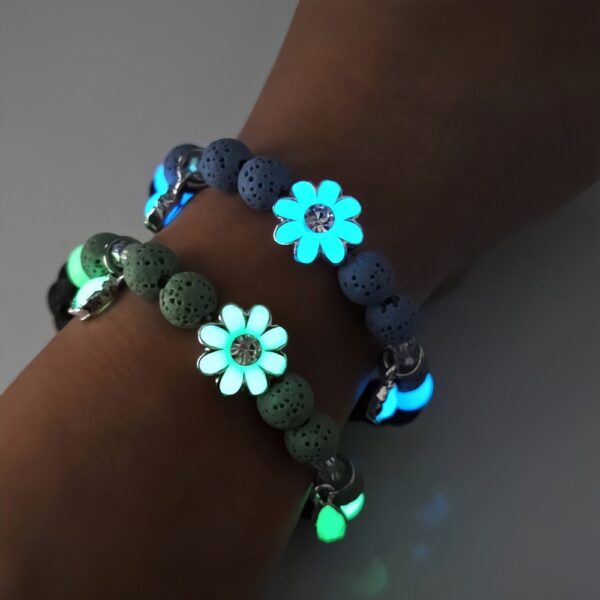 Wholesale Luminous Little Sun Flower Volcanic Stone Bead Bead Bead Bracelet