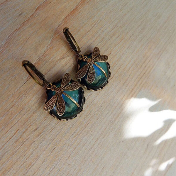 Wholesale Vintage Small Dragonfly Pattern Moonstone Earrings