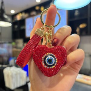 Blue eyes with full diamond hearts (red) / 4.5*4.7