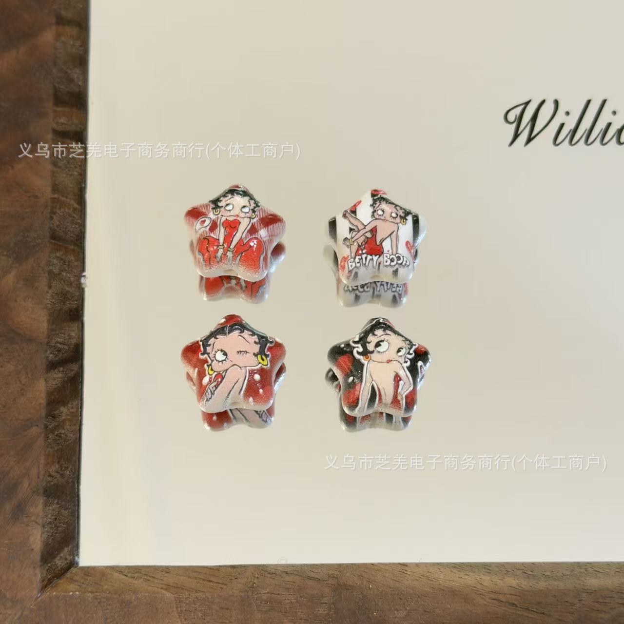 Wholesale Star Relief Red Cartoon Girl Acrylic Beads