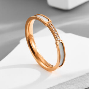 D015 white shell diamond ring rose gold / No. 9