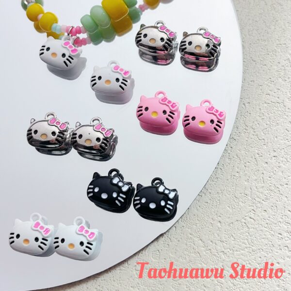 Wholesale Cute kitty kitty alloy multi-color soft sister pendant diy handmade accessories mobile phone chain necklace accessories material