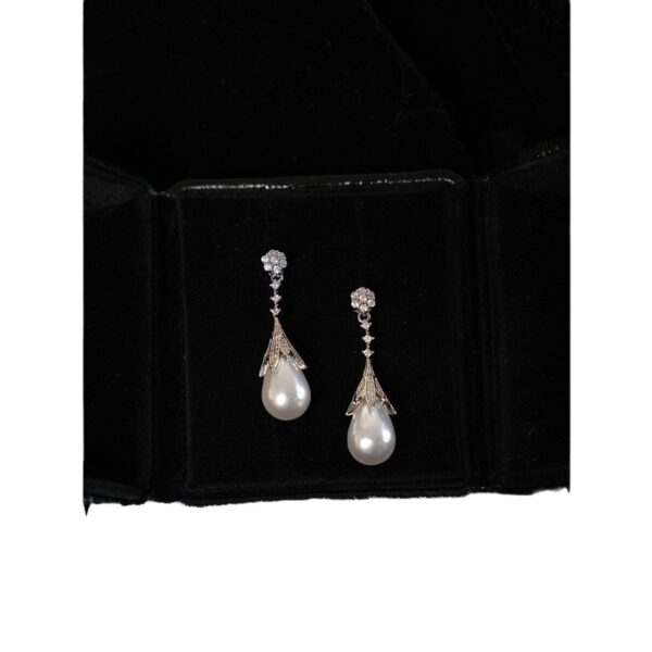 Wholesale classic Retro Luxury Water Drop Pearl Earrings Ear Clips