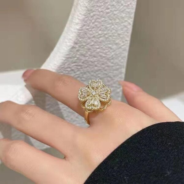 Wholesale Zircon Rotating Flower Ring