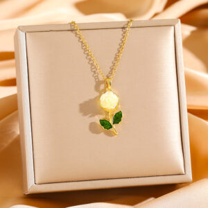 8856 green leaf white rose