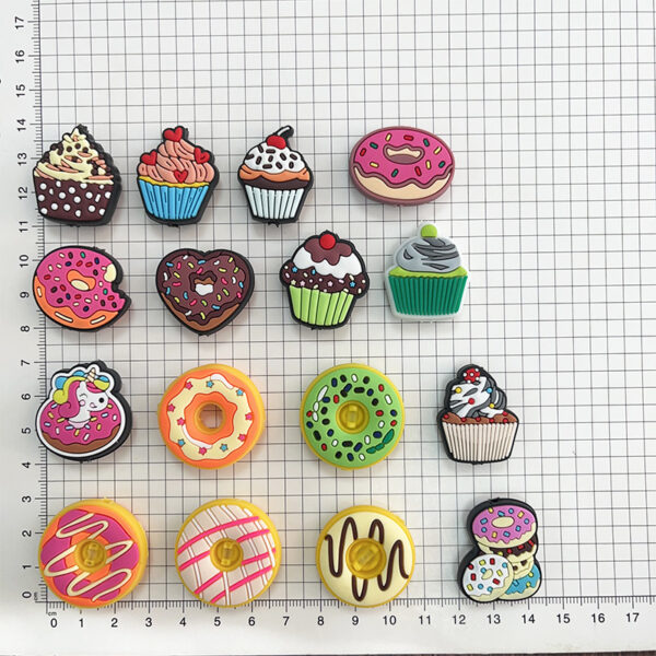 Wholesale Random 100pcs Product Donut Series Creative Focal Beads