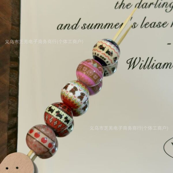 Wholesale 10pcs Embossed baked paint circular shape of Fer Island Acrylic Beads