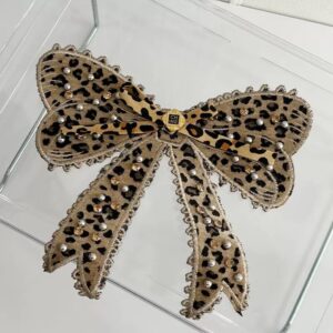 With hardware buckle! leopard print bow