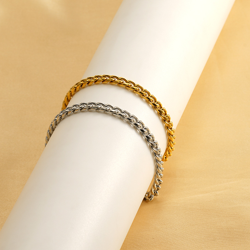 Wholesale Titanium steel interlocking rings gold and sier bracelet