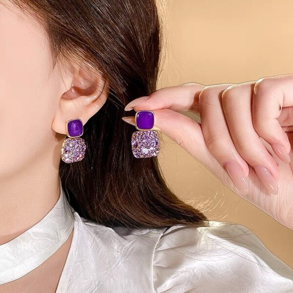 Wholesale Trendy Fashion Commuter Earrings, Stylish and Unique Ear Studs