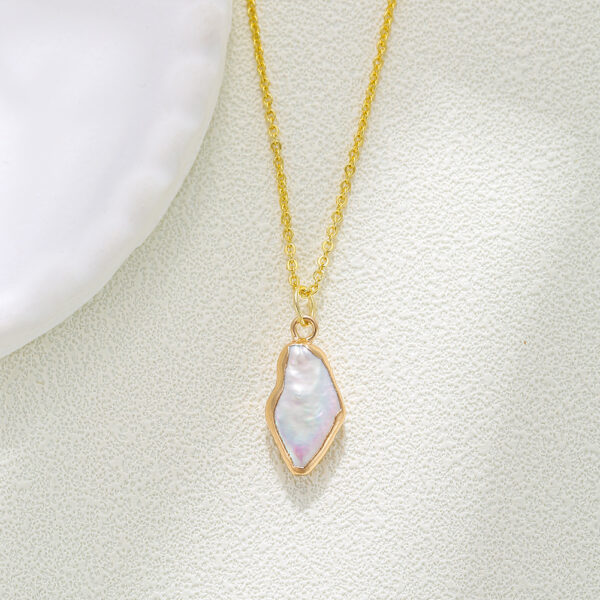 Wholesale Natural Freshwater Pearl Special-Shaped Necklace