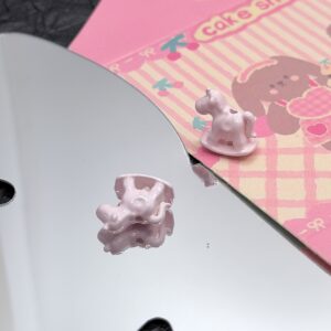 light pink / 15.2*13mm, hole approximately 1.8mm.