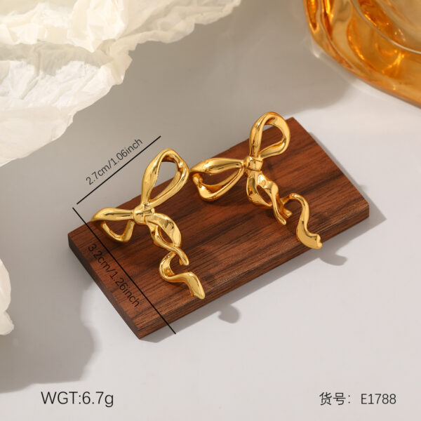 Wholesale Stainless steel stud earrings for women