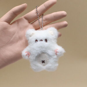 Squeaking White Bear [Beaded Necklace Style]