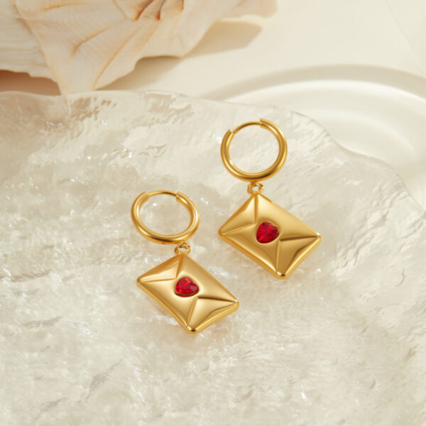O1CN01CaQfdh29BL6SEg64Z_2211762048029-0-cib Wholesale Valentine's Day Heart-Shaped Envelope Stainless Steel Earrings