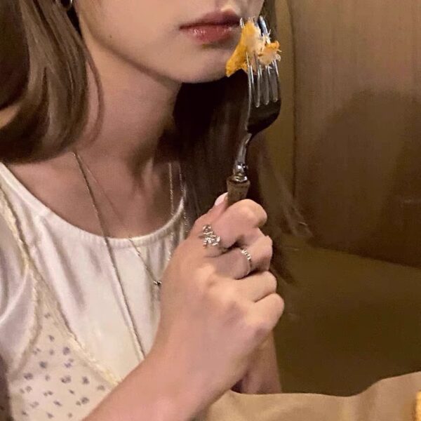 Wholesale Irregular bow hollow mini butterfly diamond ring