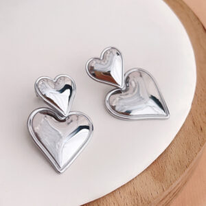 B326 heart stud earrings steel