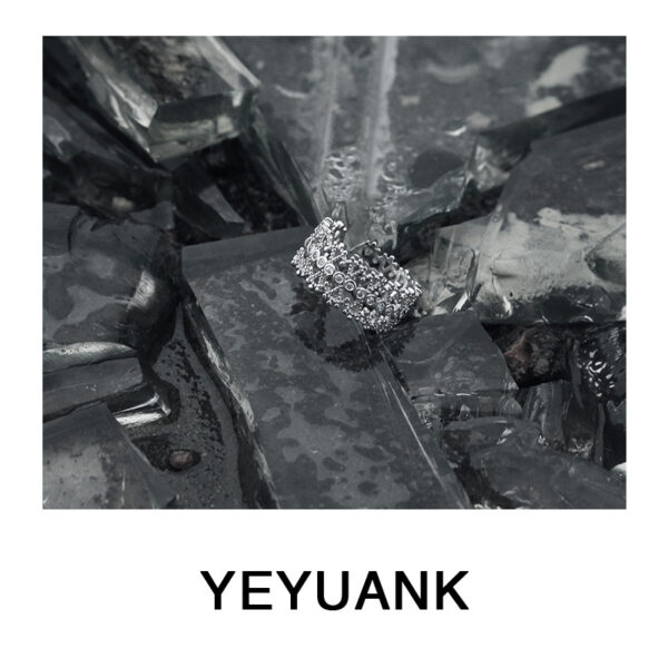 Wholesale Vintage Simple Palace Style Lace Element Zircon Inlay Hollow Ring