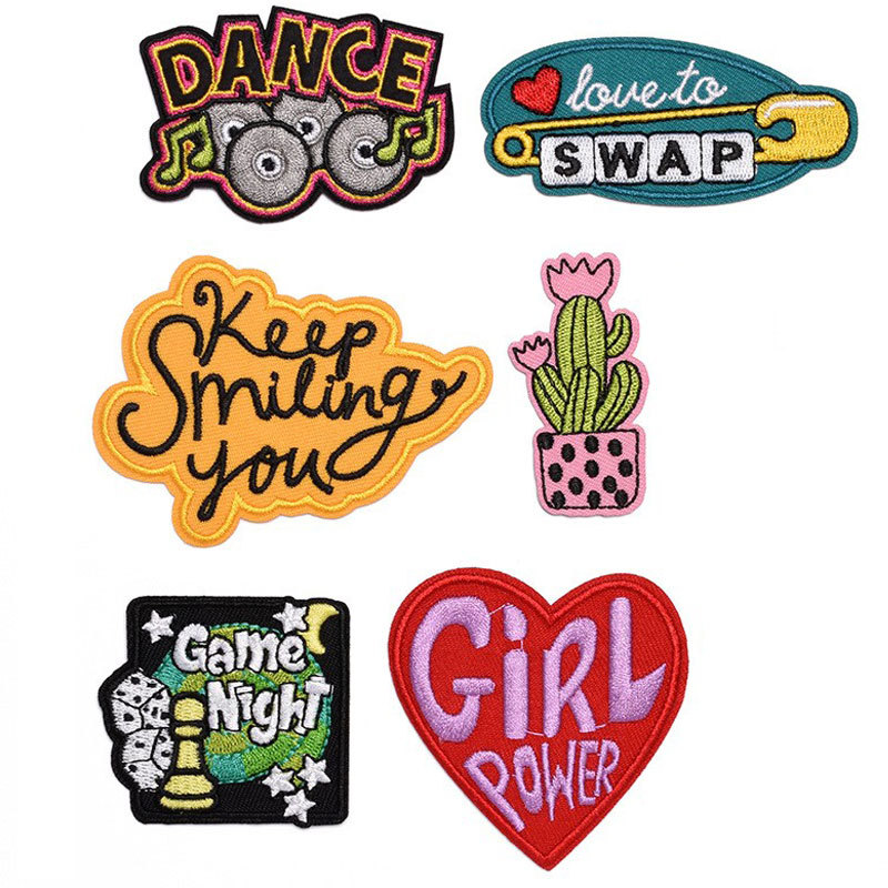 Wholesale Embroidered Cloth Stickers Cartoon Girae Animal Patch