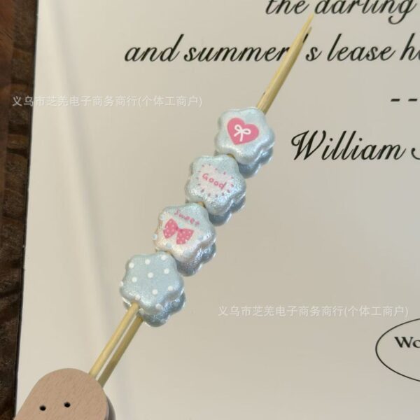 Wholesale 10pcs embossed bow heart-shaped flower acrylic beads