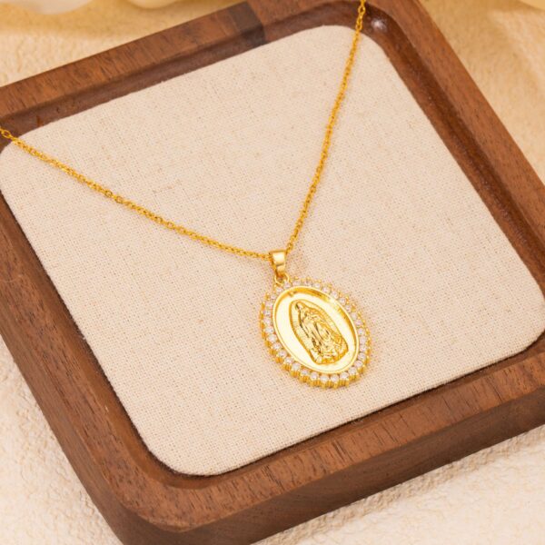 O1CN01DPG35w1sWXr8haRr4_2217666745774-0-cib Wholesale Virgin pendant set with zirconia colored diamonds