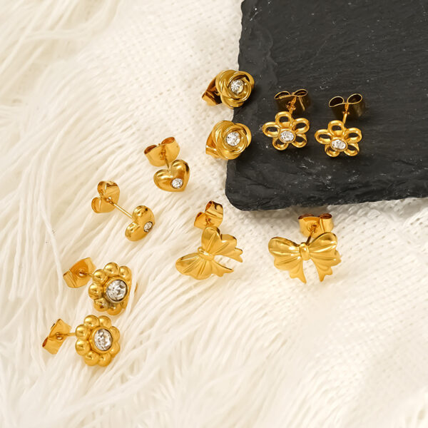 O1CN01DPKu242NGHxrS6IEW_2217889189935-0-cib Wholesale Stainless Steel Heart Flower Hollow Zircon Bow Earrings