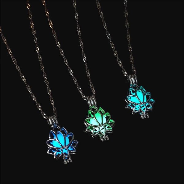 O1CN01DRJAk52IVKj6gcuf5_3919529291-0-cib Wholesale Lotus Box Luminous Necklace