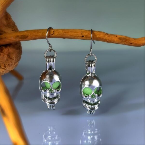 Wholesale Halloween smooth hollow skeleton luminous ghost head earrings