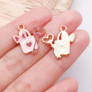 1 love key bow bag 19x18x1mm-1.1g-25163