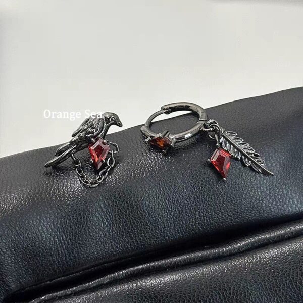 Wholesale Black Dragon Claw Crow Black Ear Bone Nails