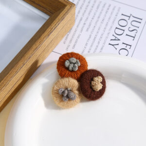 Three flower red coffee (size: 5*4.5cm)