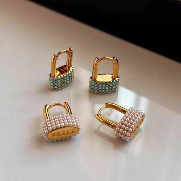 Wholesale Turquoise small lock pearl ear clip earrings