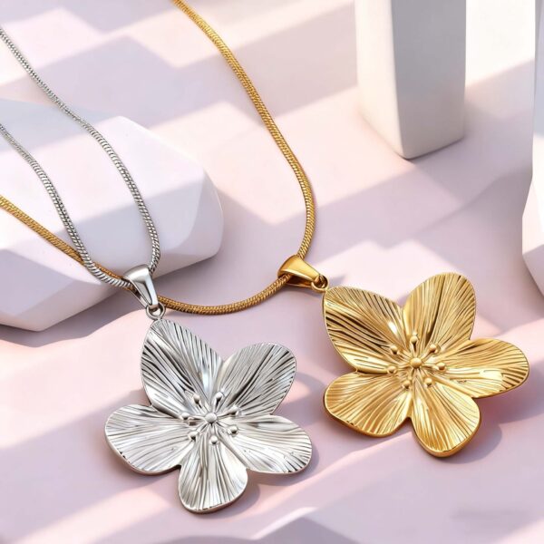 Wholesale Gold and silver flower long pendant necklace