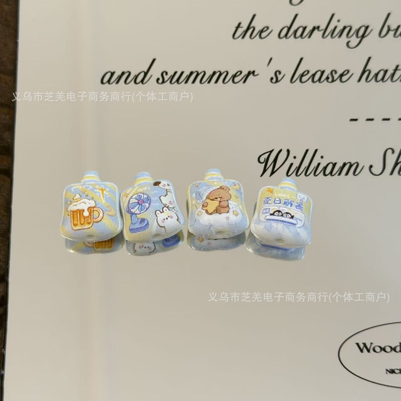Wholesale Fan Beer Bear Relief Suction Acrylic Beads