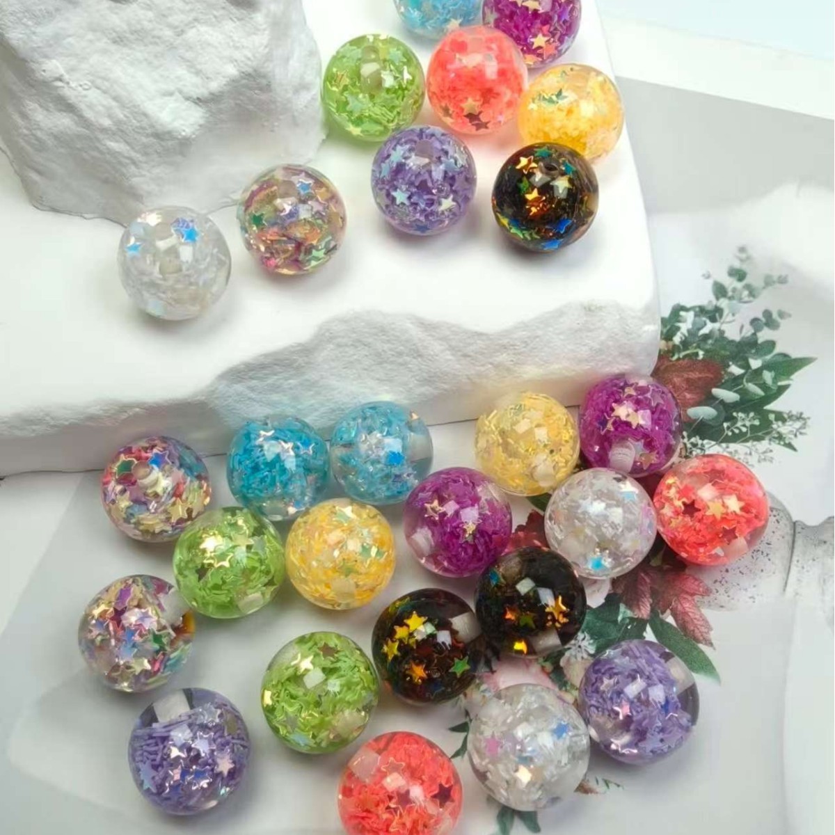 Wholesale 16mm Sequin Heart-Shaped Glitter Beads Resin Beads DIY Flower Beads