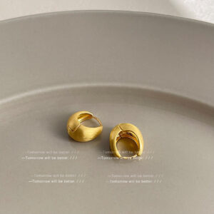 Gold brushed ear buckle