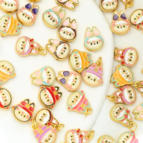 Wholesale Labubu bracelets, necklaces, cartoon pendants, dripping jewelry accessories, DIY craft materials, and wholesale jewelry.