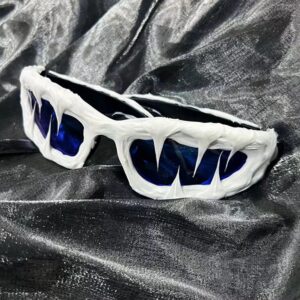 Black frame, deep blue lens (white)