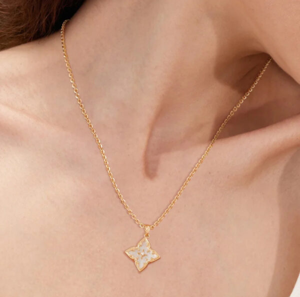 Wholesale Lucky Clover Square Crystal Zircon Pendant Necklace