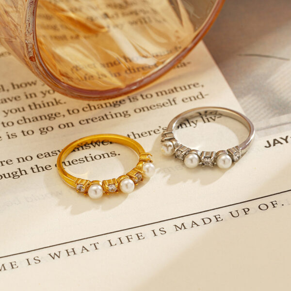 Wholesale Stainless Steel Luxury Gold-Plated Diamond Pearls Not Fade Ring