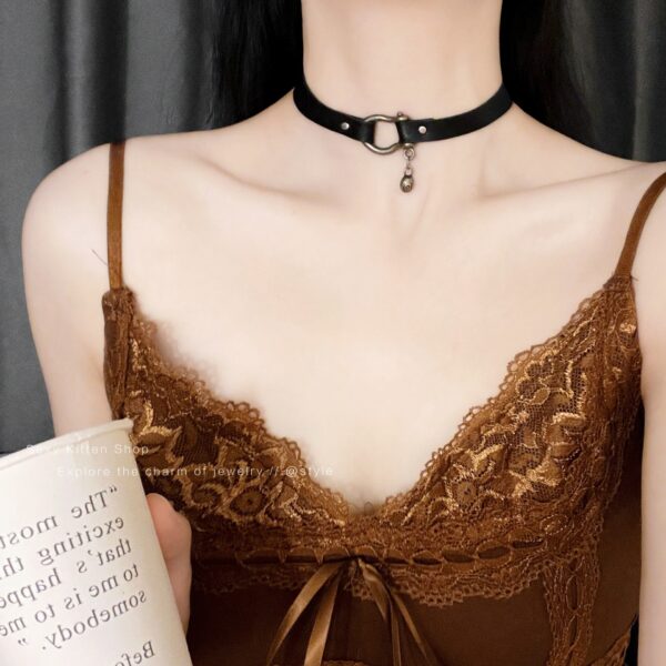 Wholesale Vintage Maillard Collar Plush Sunflower Pendant Necklace