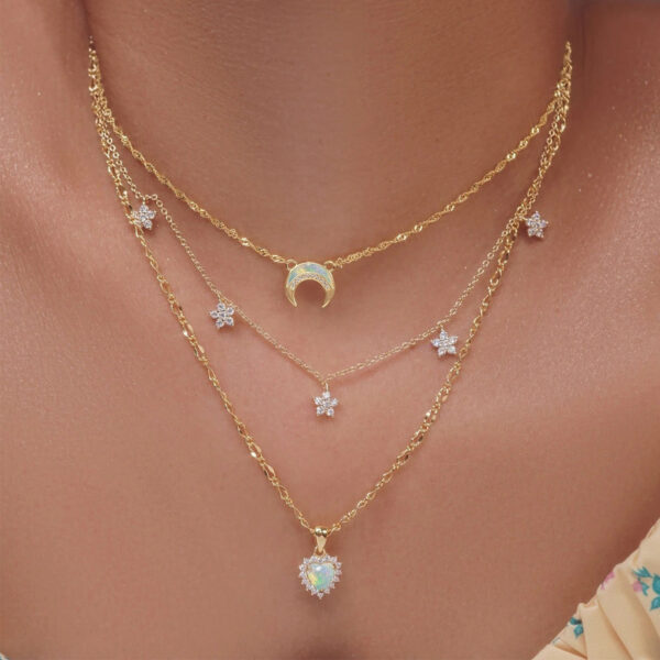 O1CN01EdRZOC2MTjhENBBjA_3931309829-0-cib Wholesale Long crystal heart-shaped moon necklace