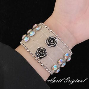 23#Rose studded bracelet
