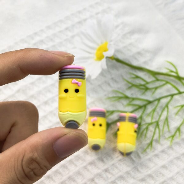 O1CN01F7AdsA2FO3hNy0xSx_2216349148869-0-cib Wholesale 10pcs 3D Three-dimensional Silicone Cartoon Pencil DYI Beads