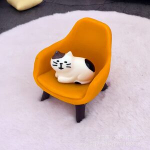 1:12 / Yellow cat