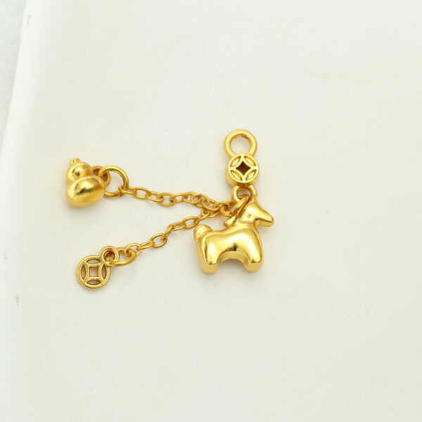 O1CN01FKy6Fp1RR3bylTHmm_2216934692107-0-cib Wholesale Traditional style, design for the Year of the Horse, 3D hard gold copper coin ny pendant for women, clavicle chain, ready for wholesale.