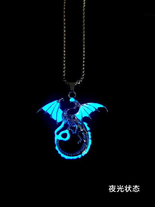 O1CN01FQhKnB2IVKbVsgQZW_3919529291-0-cib Wholesale Peripherals Flying agon Luminous Necklace